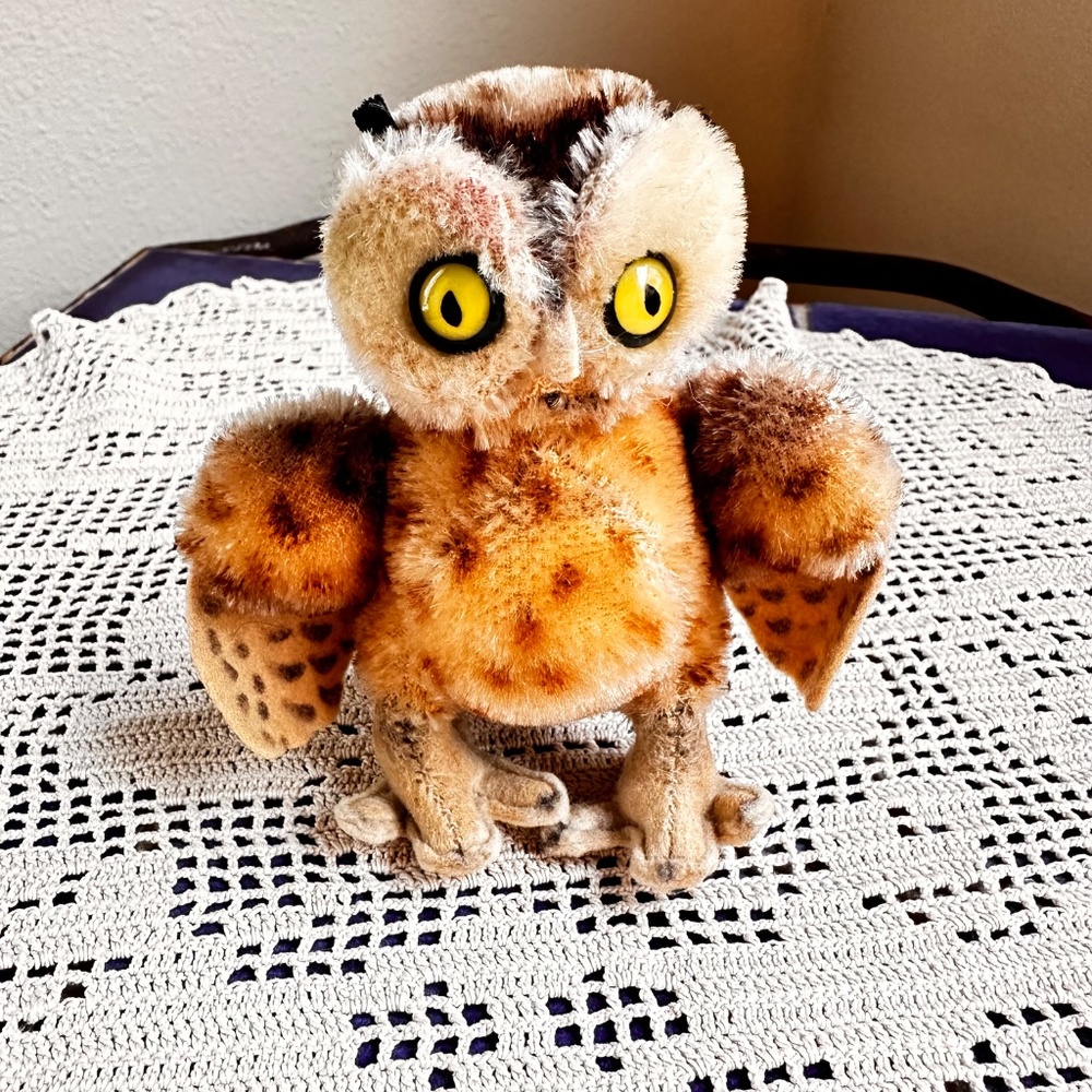 Steiff 1960s Wittie 4” Owl with Green Glass Eyes